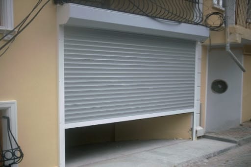 Γκαραζόπορτα και αυτόματο ρολό